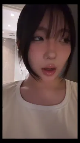 有些人看似是在拍视频，但其实是在满屋子找充电器🙂‍↔️#infp 没救了#fyp 