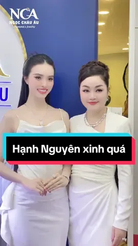 Được hôm cô em Hạnh Nguyên ghé thăm Ngọc Châu Âu. 2 chị em chụp hình kỷ niệm nè 💎🩷#hoangthanhnga #xuhuong2024 #trending #xuhuongtiktok2024 #ngocchauau #kimcuong #kimcuongngocchauau #ahauhanhnguyen #lephanhanhnguyen #kimcuongthiennhien 