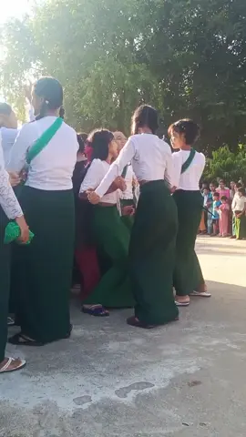 #trendingtoday #ကျောင်းသူ  #ဒန်ဒန့်ဒန် #အသဲတွေယားတယ်😁😛 