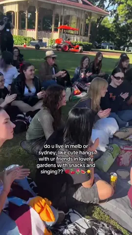 MELB AND SYD!! im holding some free u18 pop up picnics again and i would love to see u there!! details at the end of the vid or in my linktree 🍒🍉🌼💋 #australia #picnic #melbourne #sydney #australianmusic #singersongwriter #indie #pop #girly #smallartist #gracieabrams #oliviarodrigo #lizzymcalpine 