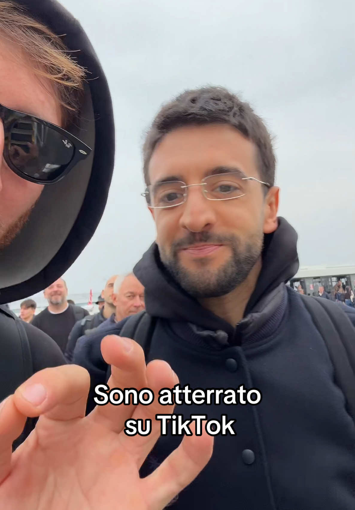 @Nicolò De Devitiis mi ha aperto tiktok, eccomi questo è il mio unico profilo. #pierobarone #ilvolo 