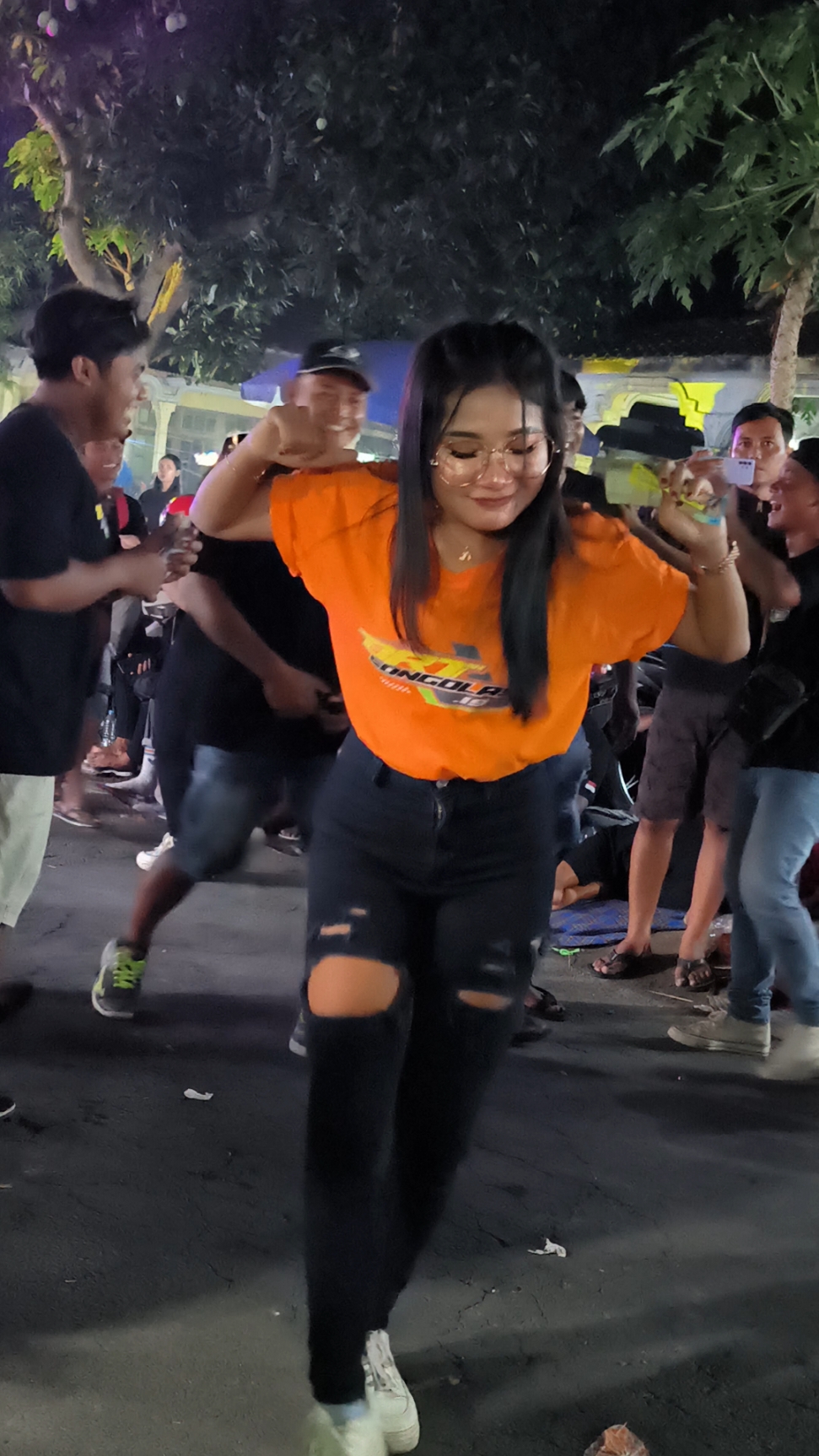 Uenakno wess 💃 @diva.ayu.r #karnavalbatuaji #batuajiringinrejo #zulfaisaudio #zulfaisaudiokediri  #kediri24jam #skoproject #fypシ @zulfais_audio 