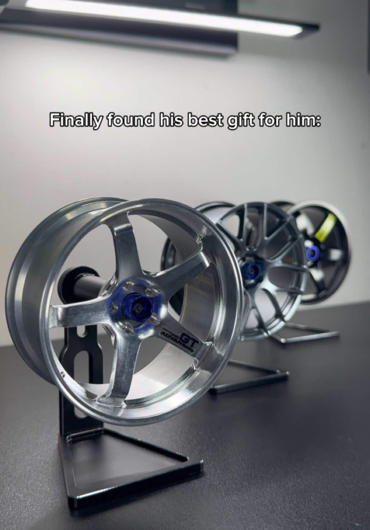 Every Car Lover needs cool Decorative pieces por his/her desk 🤝🏻🛞💨  #carlover #carsofinstagram #carlovers #jdm #minibbs #minirims #tiktokmademebuyit #carguy #stand #miniwheels #stance #stancenation #scalerims #porsche #gtr #nissangt35 #exhaust #viral #fyp