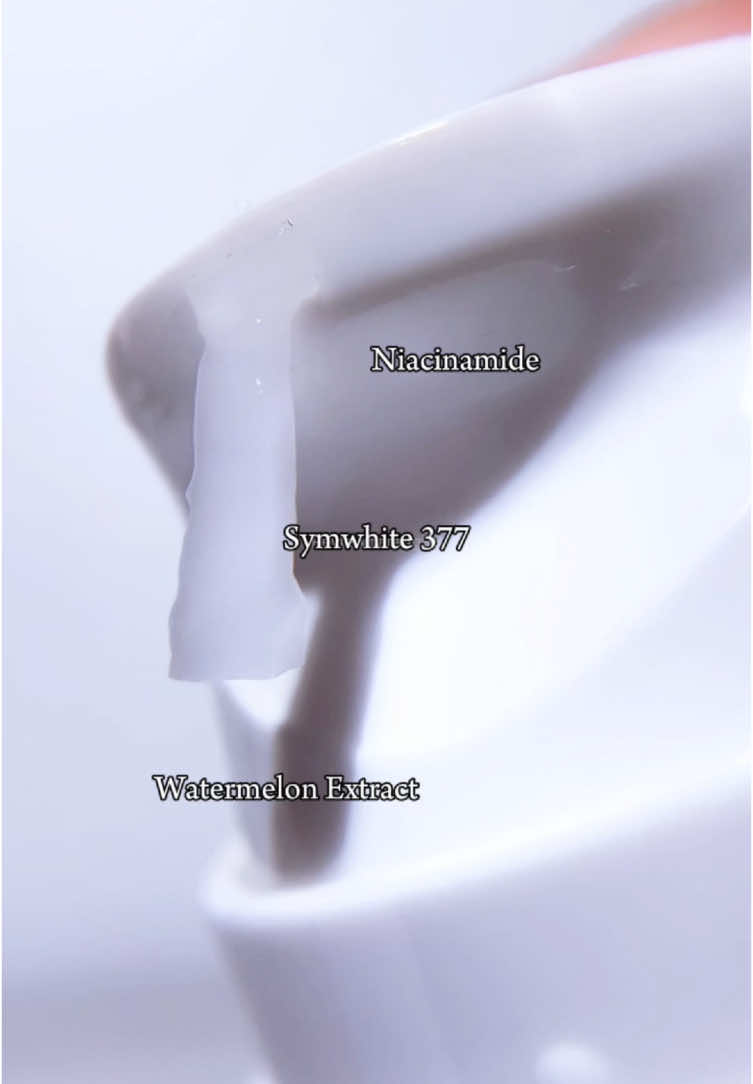 Wujudkan muka cerahmu with watermelon brightening moisturizer #ugccreator #ugc #affiliatemarketing #affiliate #promoguncang1111 #cuantanpabatas #wibgajian #glowsophymoisturizer #glowsophy #kontenkreator 