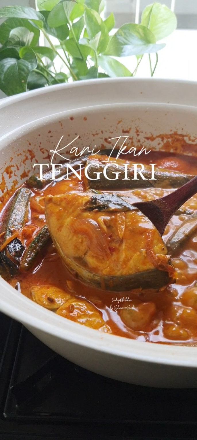 Salam.. Hai Menu 109 | Kari Ikan Tenggiri Tanpa Santan Bahan2 | Ingredients *Ikan tenggiri | Mackerel fish *Bawang putih | Garlic *Bawang merah | Onion *Biji sawi | Mustard seeds *Jintan putih | Cumin *Daun kari | Curry leaves *Serbuk kari ikan | Fish curry powder *Cili kisar | Chili pes *Tomato *Bendi | Okra *Asam jawa | Tamarind *Fresh milk *Garam | Salt *Perasa | Seasoning #masakansimple #fypppppppppppppp #fyp #foryoupage #resepimudah #fypシ゚viral #resepisimple #kari #kariikantenggiri #kariikan #tenggiri #karitanpasantan 