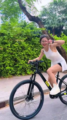 Mê mùa thu Hà Nội đạp xe 🥰 @Xe đạp Jeep #jeep #jeepbicyclevietnam #xedapjeep #onejeepfitall #jbvn #tranthihau #bongtrankungfu #xuhuong #trending #vothuat #tiktokgiaitri 