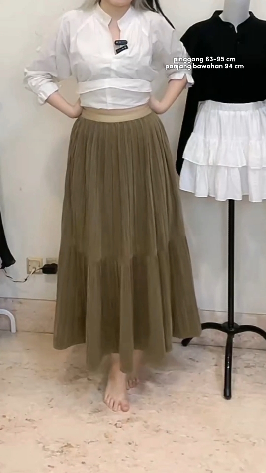 LAVEE - Nami Skirt / Rok Plisket Suede Panjang - Rok Wanita Ruffle 2 Susun - Long Pleated Maxi Skirt - Lebaran - Idul Fitri#rok #rokwanita #fashion #belilokal 