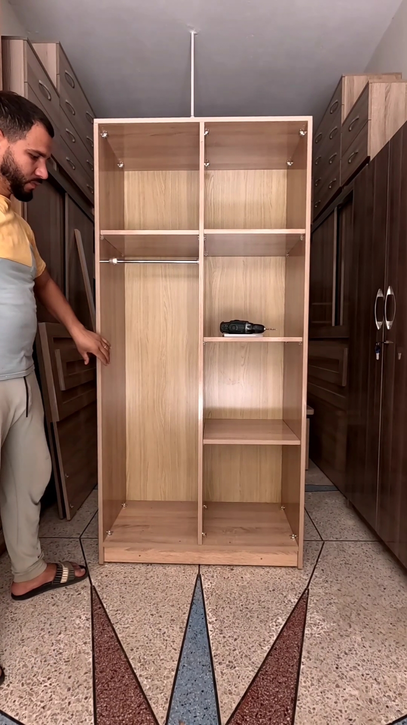 خزانة ملابس أطفال ببابين مع أرفف ومساحة لتعليق الملابس #trendingshorts #mdf #DIY #woodworking #wood