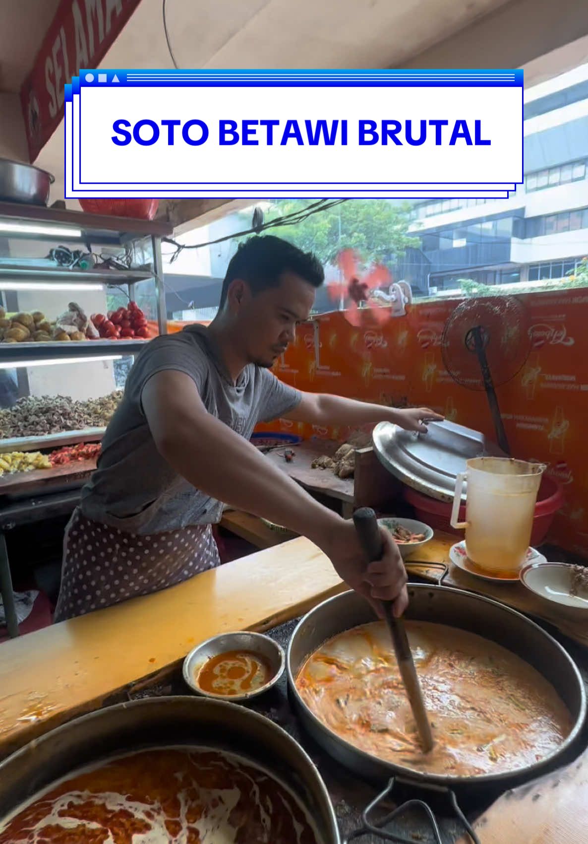 SOTO BETAWI GLOBE H OJI! #KulinerJakarta #Evanmedia #kulinerindonesia 