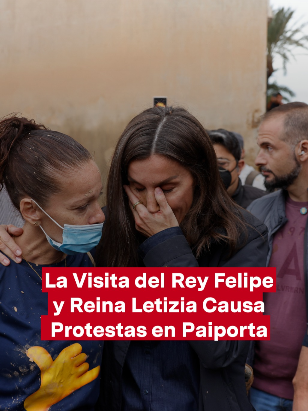 Estallan protestas cuando la realeza española visitó las zonas afectadas por las inundaciones en Paiporta, Valencia, este domingo. Los residentes de Paiporta gritaron 