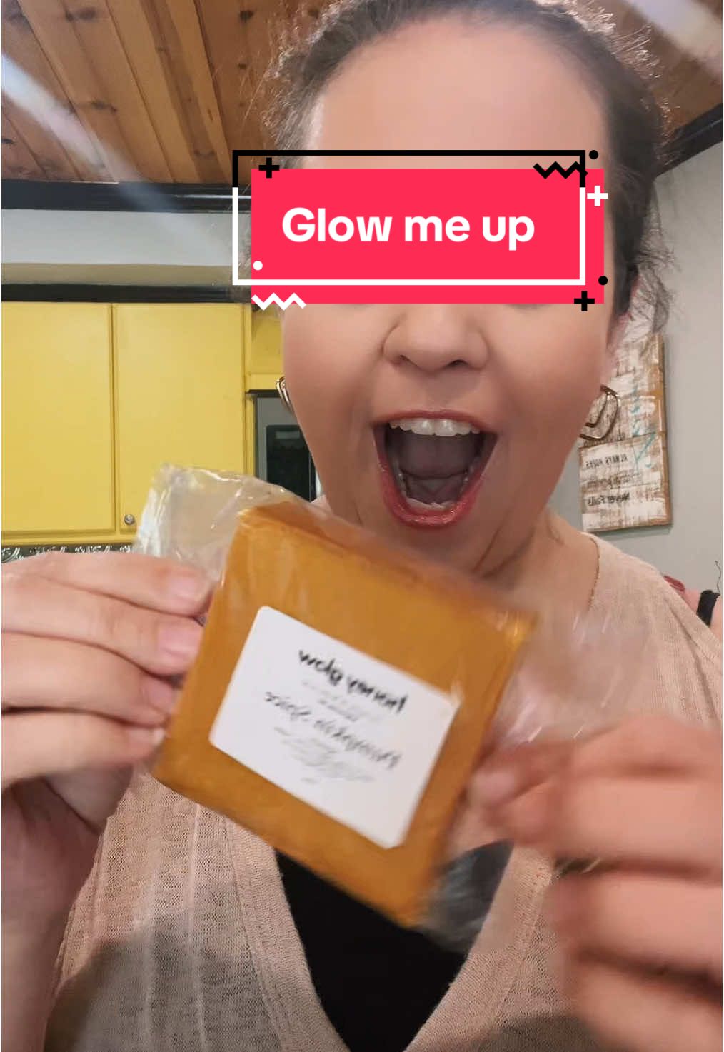 @Honey Glow #glowmeup #honeyglow #honeyglowturmericsoap #tumericandkojicacid #darkspottreatment #journey #fypシ #MomsofTikTok 