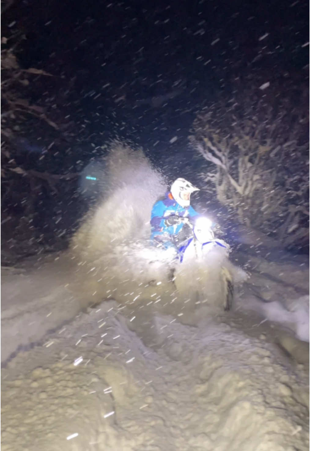 ONLY wide open#yamaha #yz125 #2stroke #snow #sendit #wideopen #fyp (🎥@Mikael_Henning)