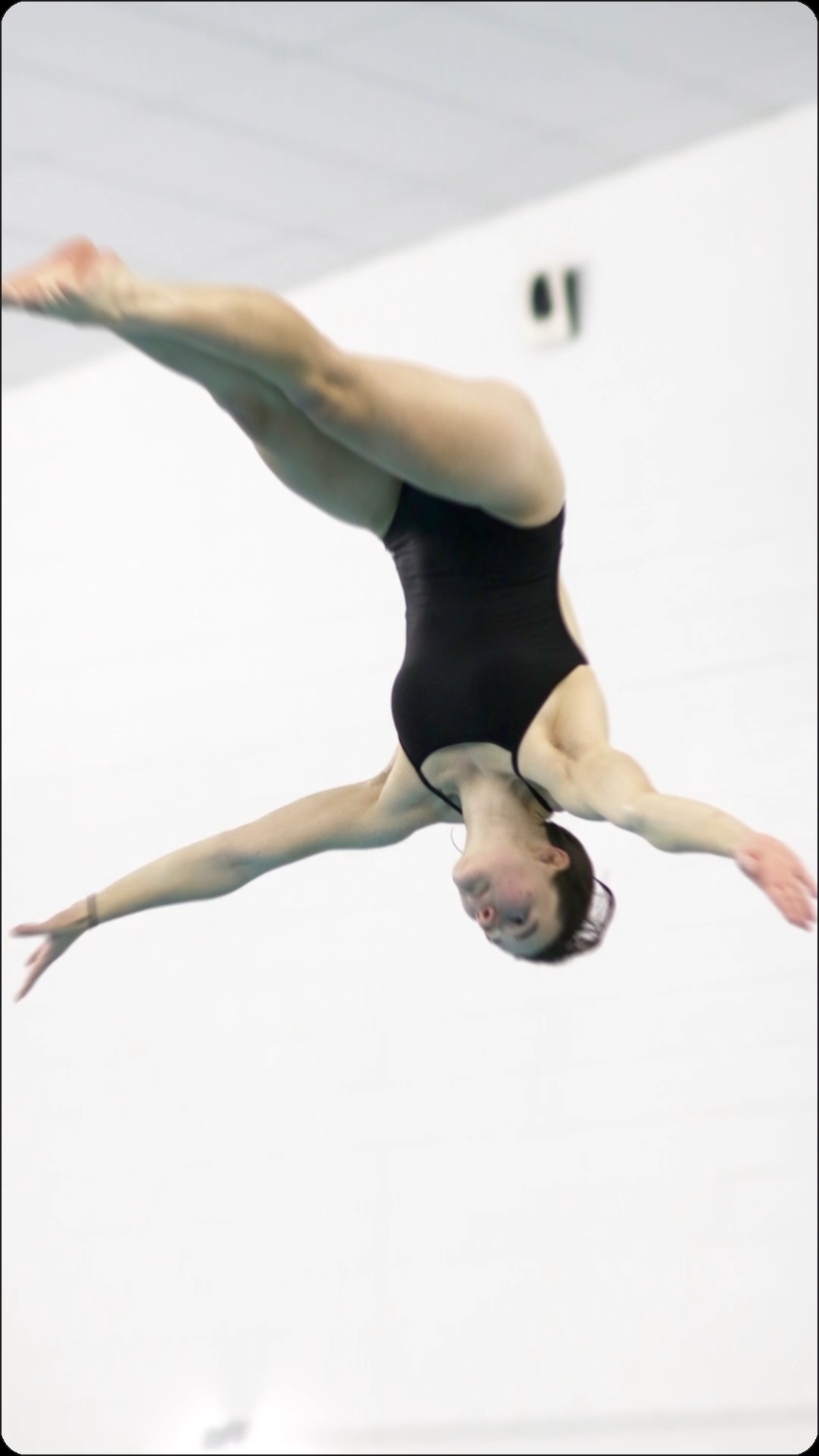 #skidmore #ncaaswimming #swimming #pool #d3 #sports #swimteam #dive  #mahimattphoto 