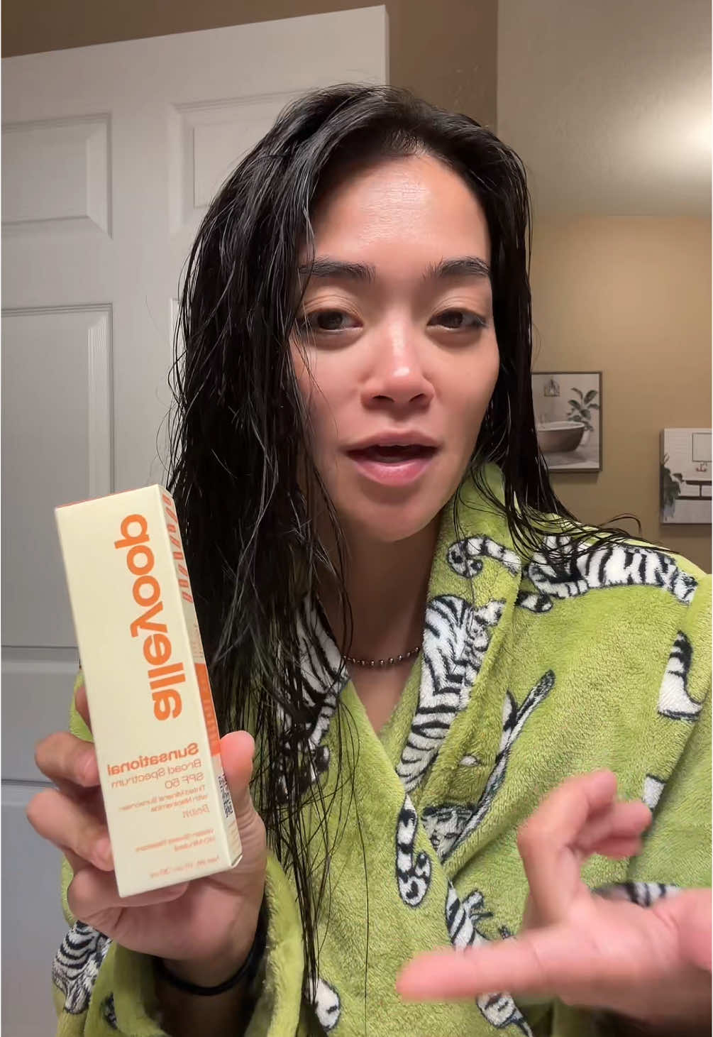 First of all, if you’re not wearing sunscreen every day- shame on you! And if you’ve never tried tinted sunscreen, then click the orange shopping bag and grab this one by alleyoop - it’s SO good ♡︎  #alleyoop #alleyoopmakeup #tintedmoisturizer #tintedsunscreen #facesunscreen #skincare #makeup #sunscreen #SelfCare #flutterlabsaffiliate 