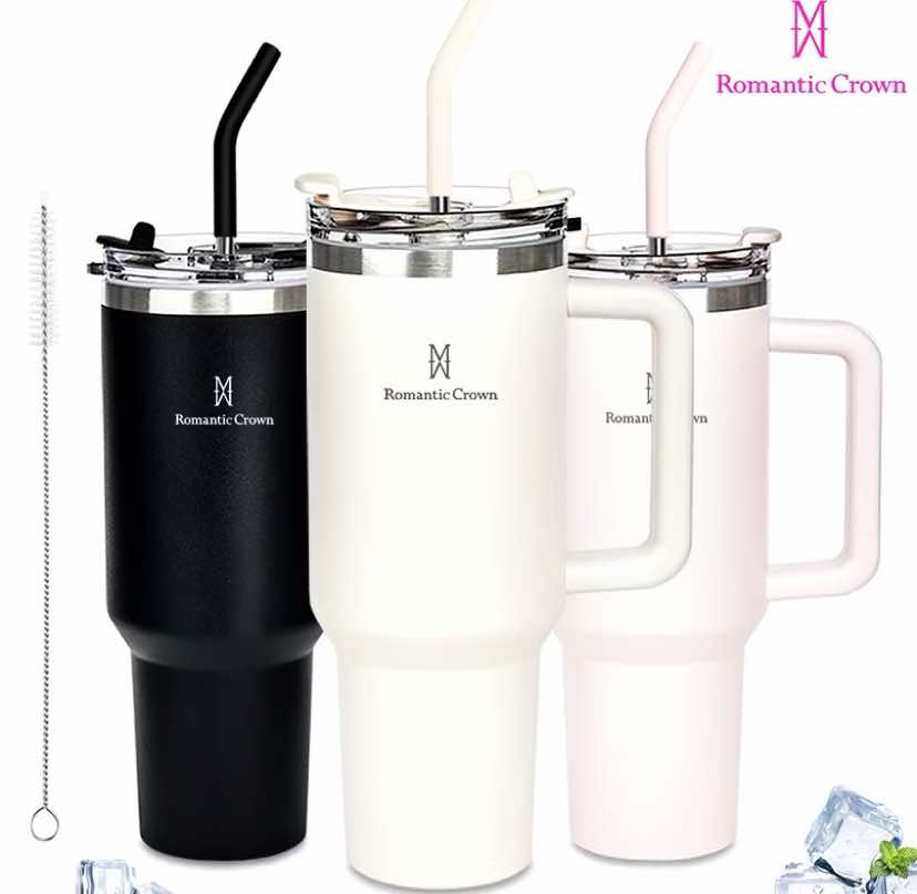 ✨ Mantenha suas bebidas na temperatura ideal e com estilo! ✨ Este copo térmico é perfeito para quem valoriza praticidade e design. Com capacidade de 1,2L e disponível em três cores elegantes, ele é ideal para o seu dia a dia – no trabalho, academia ou até em viagens. ✅ Alta durabilidade ✅ Mantém quente ou frio por horas ✅ Design moderno e ergonômico Garanta o seu e eleve sua experiência ao beber! 🌟 🔗 Link na bio. #copotérmico #bebidaquenteoufria #estilo #elegância #conforto #design #temperaturaideal #café #chá #águagelada #praticidade 