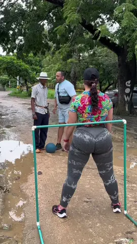 El balon de los pica porfras #humor #shorts #virals #bromas #viraltiktok #parati #mundo #viralpage #funnycat #funny 