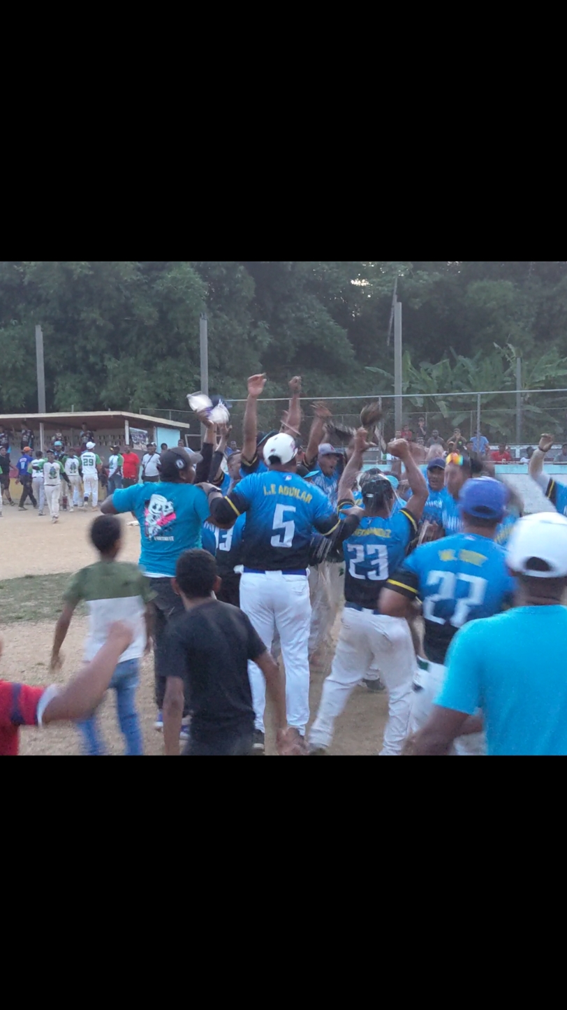 Abusadores de El Guapo, Campeones de la Copa Vacacional 2024 🔥 #sofbol #campeones #elguapo 