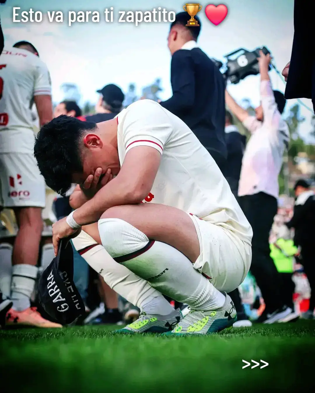 Tunche querido ,gracias por la 28 muchachos esto va para ti zapatito,celebre en el cielo bicampeon🏆 #tunche #tuncherivera #joserivera #campeon #bicampeones #centenariocrema #centenario   #ydaleutodalavida #ydaleu #garracrema #zapatito 