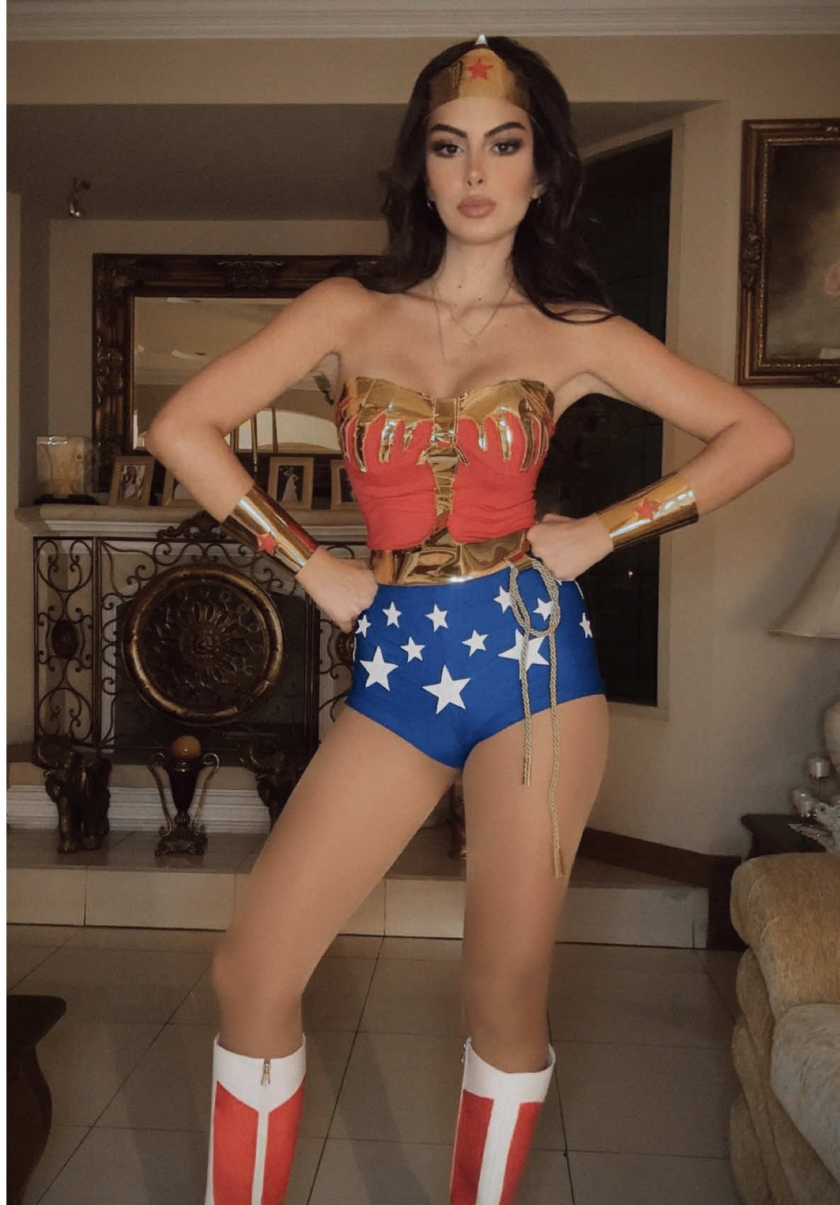 The highest in the room ⭐️                                                                     .                                                                      #fyp #wonderwoman #halloween #kendalljenner #mujermaravilla #costume #october #costumeinspo #parati #foryou #fy #style #fashion 