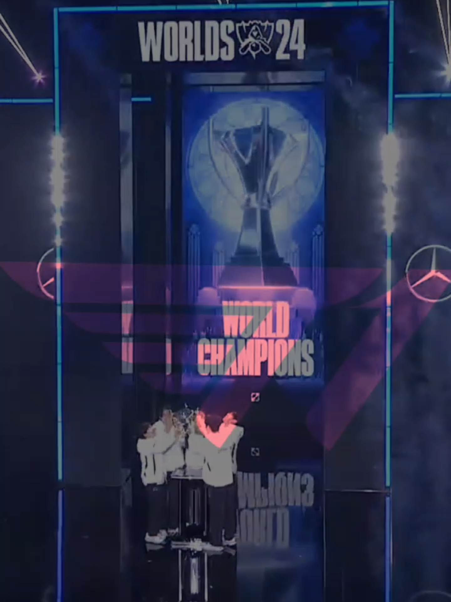 Nunca dudé de ustedes #T1, esos 5 mapas en los #Worlds2024 le dio la copa a #Rekkles🥺🥺🥺  #leagueoflegends #worlds2024lol #leagueoflegendsriotgames #fyppppppppppppppppppppppp #faker