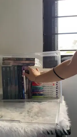 #fyp #fyppppppppppppppppppppppp #tiktokshop #tiktokaffiliate #books #bookshelf #acrylic #organizer #ideas 