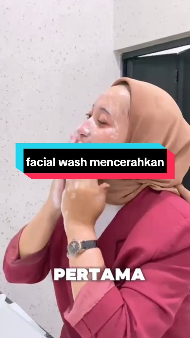 kulit jadi sehat dan lembap karna pakai facial wash gbee glow beauty #skincareviral #skincareroutine #skincaretips #facialtreatment #facialwash #Facial Wash Bruntusan Dan Jeraaat Kecil 