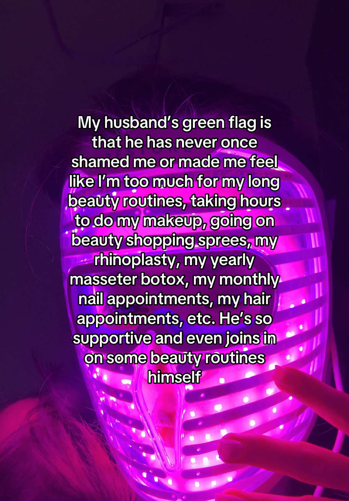 As he should 💅 may this kind of love find every beauty gurlie who’s watching this  #BeautyTok #beautytiktok #skincaretiktok #LEDmask #hairgrowth 