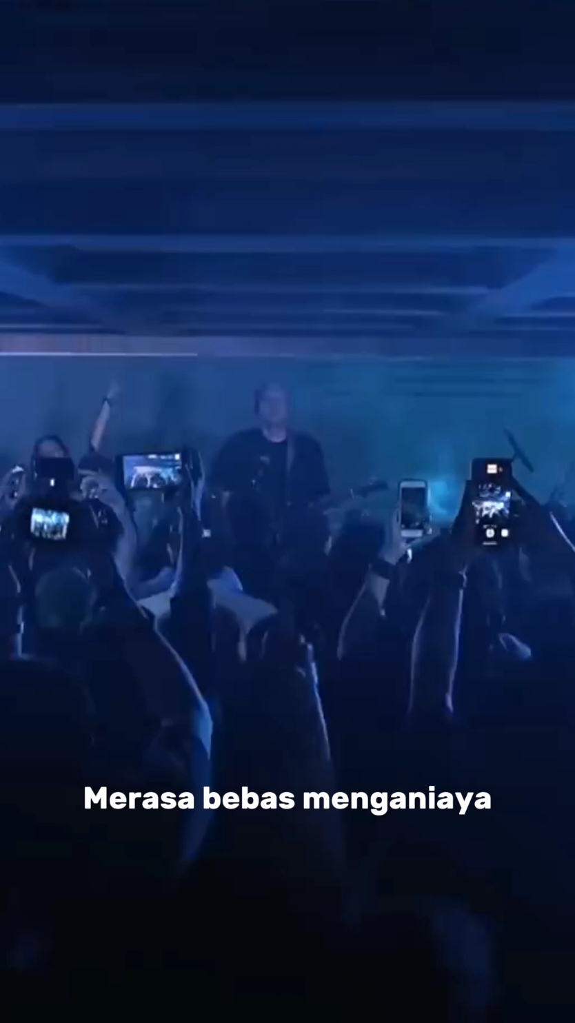 Barasuara - Etalase #barasuara #barasuaraetalase #konser #konsermusik #lirik #liriklagu #laguviral #musik #musikviral #musikindonesiadispotify  https://youtu.be/X-Fh8rT-xRE?si=C0MN0NHm8ZcwxUFR @barasuara 