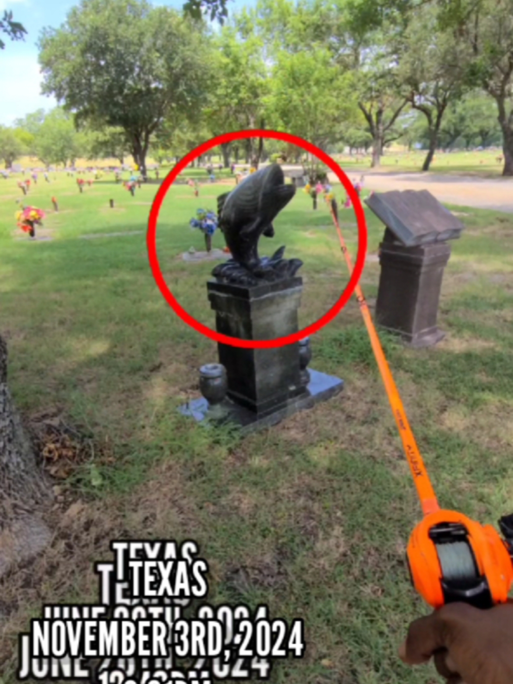 CEMETERY HAS 10 POUND BASS! 😨😯 #fishing #fishingvideos #fishingtime #bassfishing #texasfishing #Outdoors #jermfishingtv #freshwaterfishing #fishtok #pondfishing #cemetery 