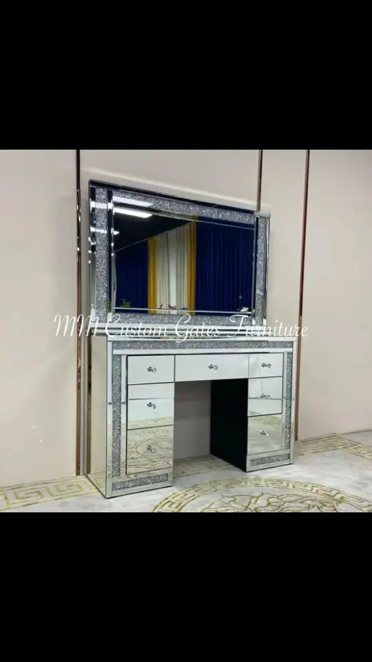 R10100 dresser set with 7 drawers. Limited stock. Length 1.2m #sale #orders #furniture #diningset #dresser #dressingtable #dressingtablewithmirror #furniture 