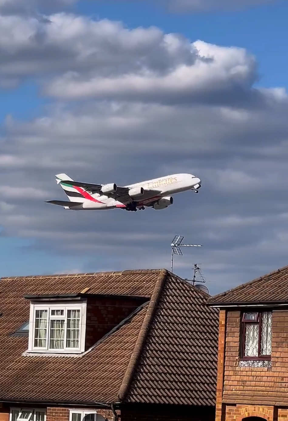 Emirates Airbus A380 Amazing Views #flight #airplane #aviation #aviationlovers #airlines #emiratesairlines 