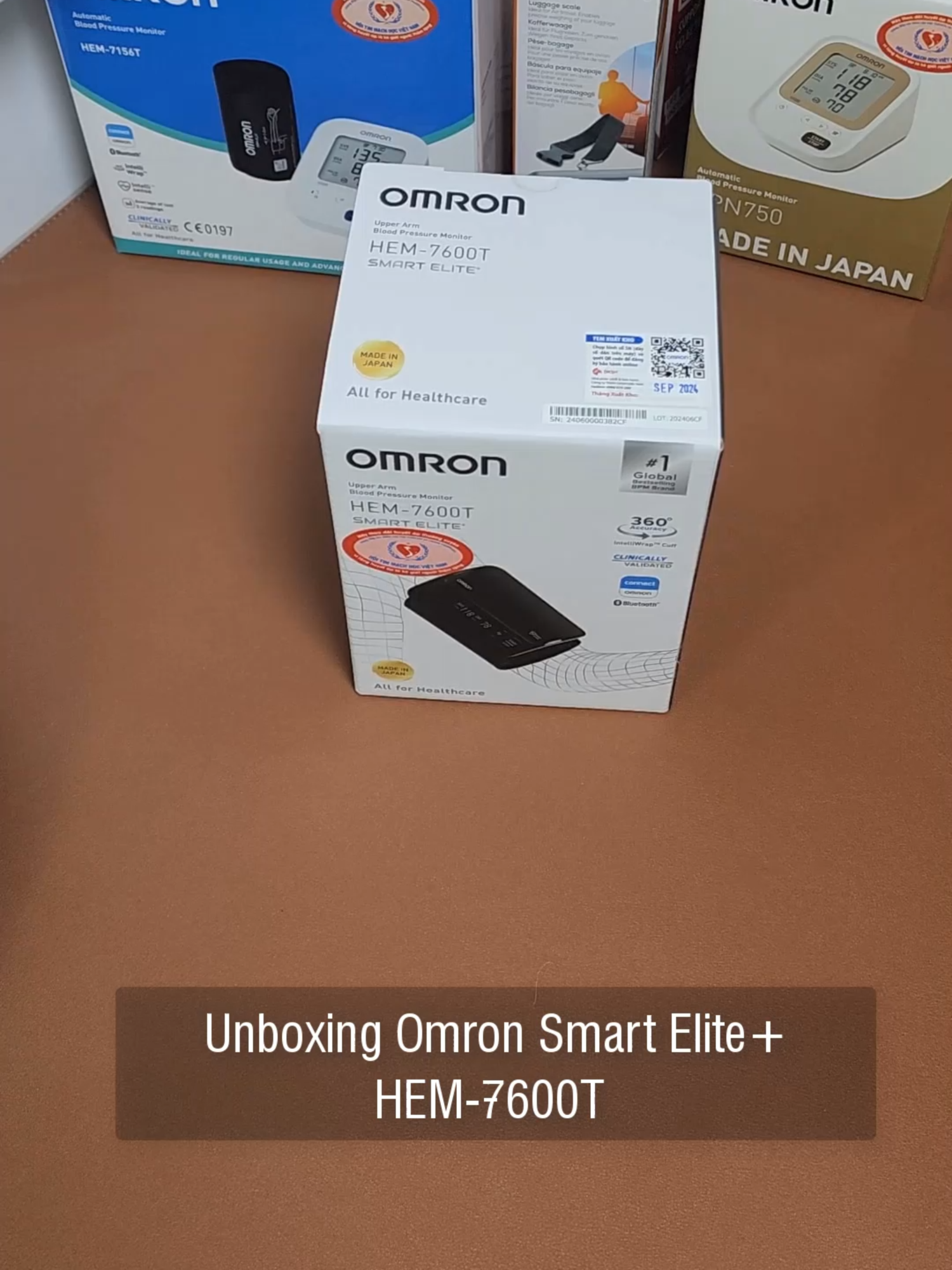 Khui hộp Máy đo huyết áp cao cấp của Omron, Omron Smart Elite+ HEM-7600T #omron #maydohuyetap #7600t #suckhoe #huyetap #timmach #maydohuyetapomron #huyetapcao #huyetapthap #khuihop #muamaydohuyetap