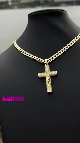 14k gold plated cross, best Christmas gift?#blackfriday #goldjewelry 
