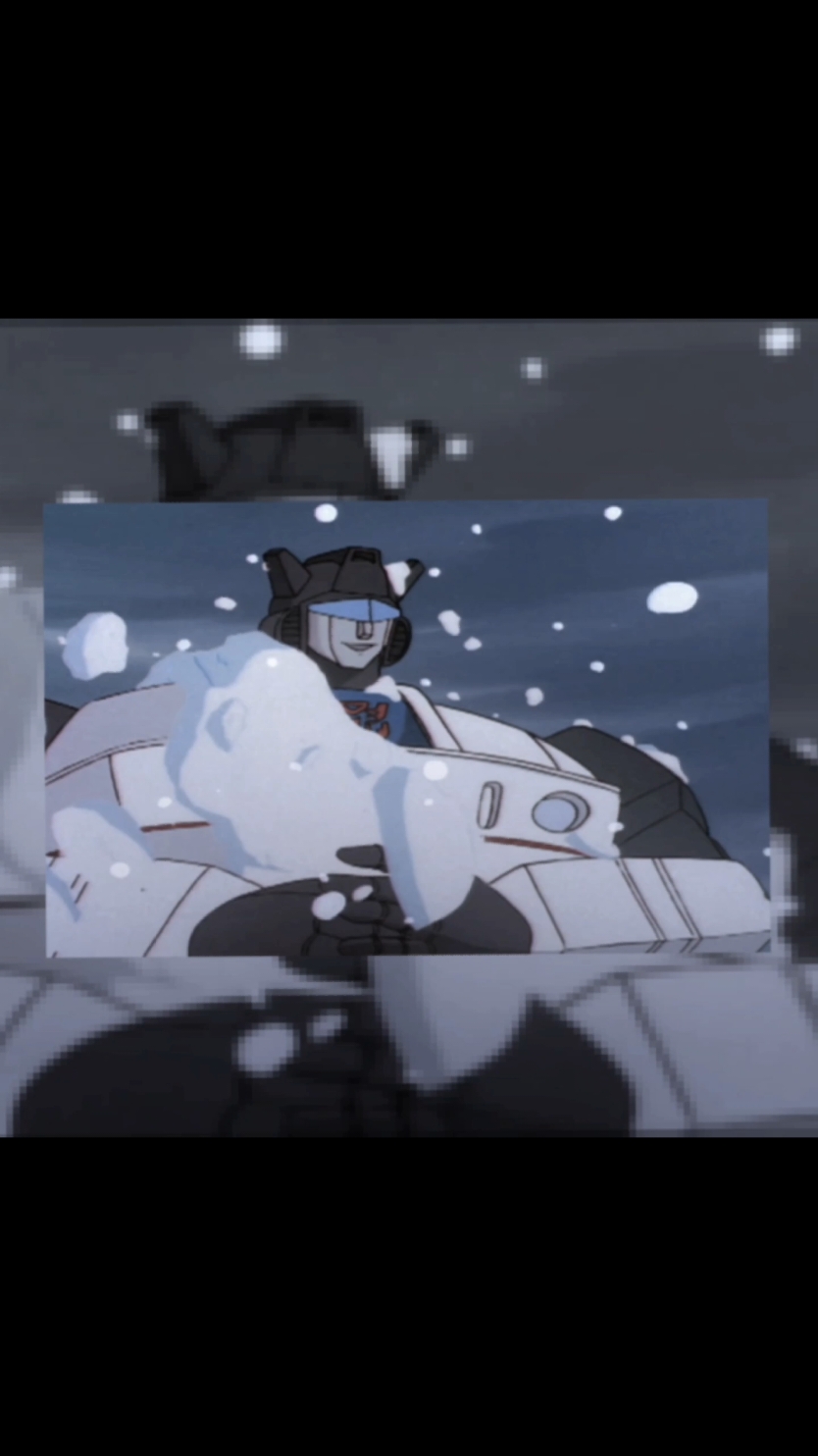 i can't i HAD to make this idc anymore. feeling jolly already. marry early christmas guys! 😘  btw sorry for not posting much, too much stress rn which makes me wanna end myself. i'll post more tf edits promise! 💕 ep: transformers g1 not snowman, snowbot!  |  song: last christmas – WHAM!  |  original sound: @Seventhu   |  credits for frame overlay: 9laygirlz  #transformersg1 #transformers #transformersedit #transformersg1edit #transformersidw #marrychristmas #transformerstok #fypage #fypシ゚viral #blowup 