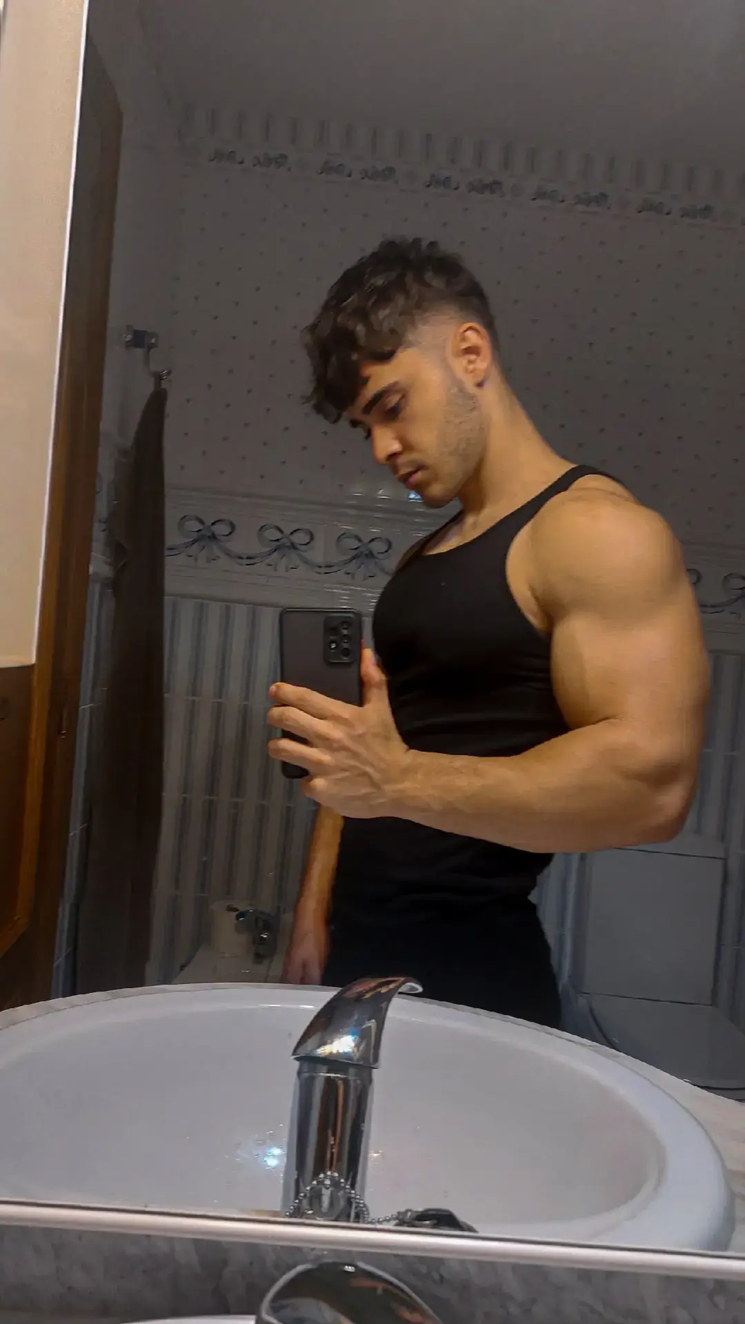 🥶 #gym #Fitness #GymTok #2006 #Aesthetic #virał 