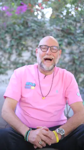 הדרבי החיפאי תמיד מעלה לי בראש אגדת כדורגל ענקית - ראובן עטר, שכיכב גם במכבי חיפה ואף נחשב לאחד הסמלים שלה, וכיכב גם בהפועל חיפה. לא נראה הפעם שער או רגע מסוים מהליגה, אלא שער ענק שכבש עטר מול אגדות ברצלונה>>