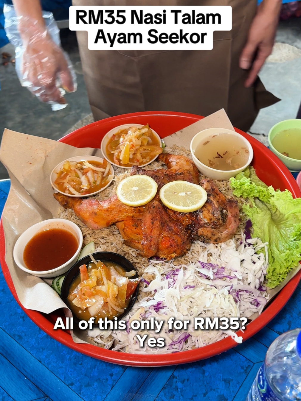 Huge RM35 Nasi Talam Ayam Seekor😍 
 
 📍Kari Kambing Hyderabad, 9109, Jalan Tunku Abdul Rahman, Lapangan Terbang Batu Berendam, 75350 Melaka
 ⏰11am-12am 🎥 @amirahfoodie  #bestfoodmalaysia #malaysiafood #MakanLokal #foodhuntingkl #klfoodie 