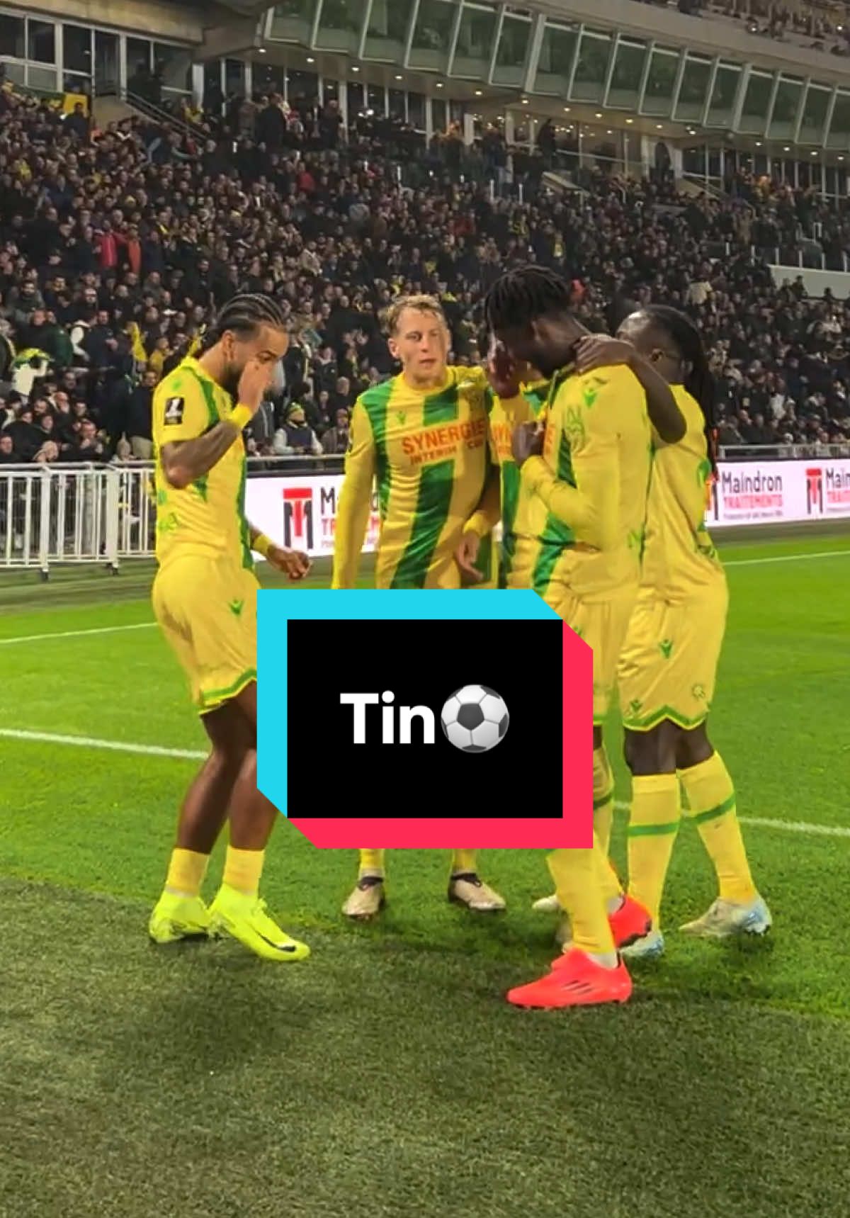 Le but de Tino depuis le bord de terrain 🌱🔨 #sportstiktok #tiktokfootball #OnEstNantes #ligue1 #ligue1mcdonalds #fcnantes #tinokadewere #goal