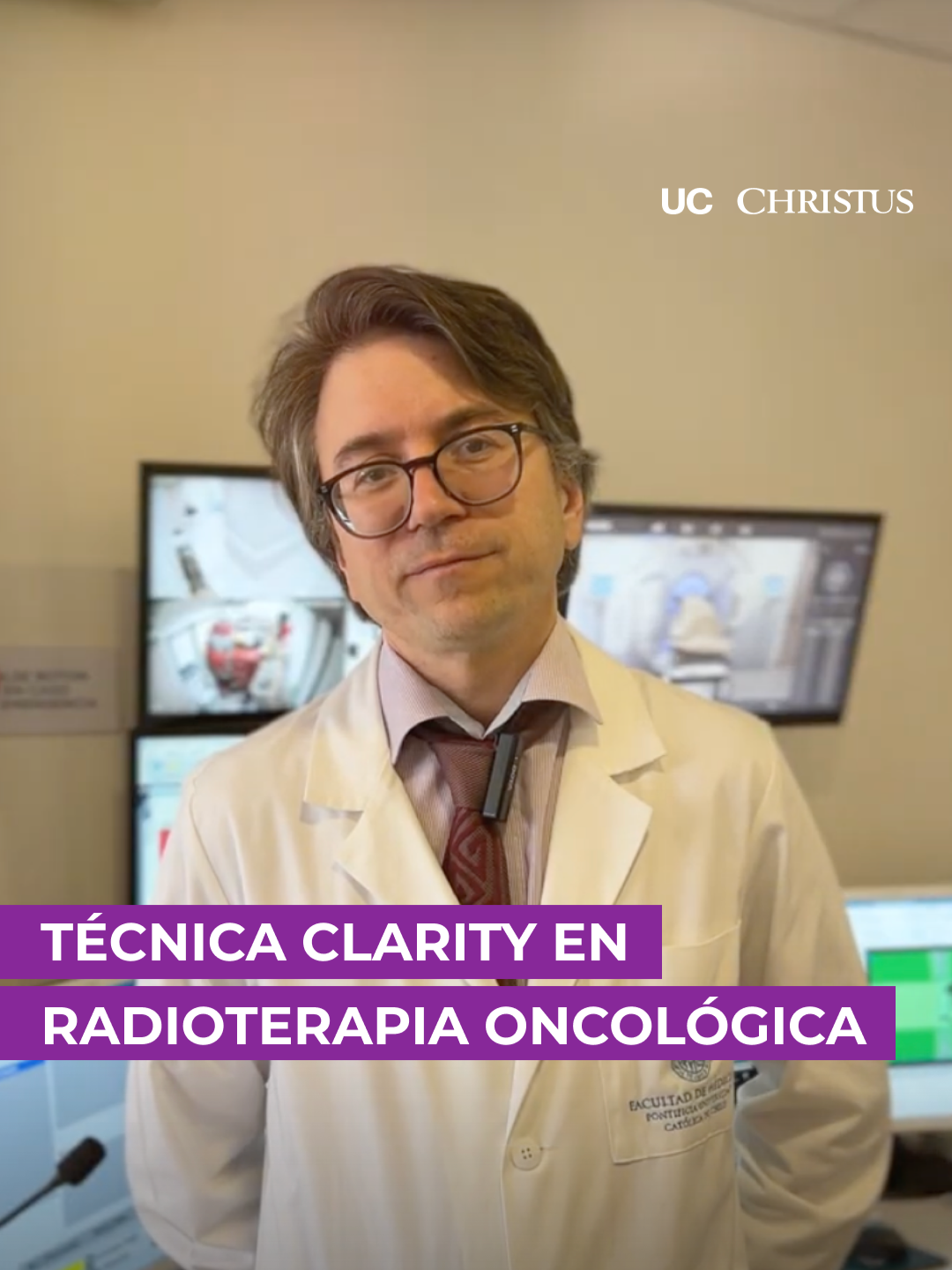 🔬 Conoce cómo el equipo de Radioncología en Clínica San Carlos de Apoquindo, bajo la dirección del Dr. Tomás Merino, está avanzando en un tratamiento pionero para el cáncer, con precisión milimétrica.  El Dr. Merino usa un acelerador lineal de última generación y la tecnología Clarity para enfocar la radiación directamente en el tumor, protegiendo los tejidos sanos circundantes. Cada tratamiento es único y puede requerir más o menos sesiones según el caso. Los resultados de esta técnica han sido muy favorables. 👉 Conoce más de nuestro Centro del Cáncer en Clínica San Carlos de Apoquindo en UCCHRISTUS.CL #UCCHRISTUS #Radioncología #CáncerUC