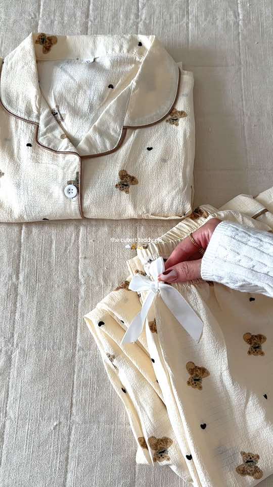 the cutest long sleeve teddy bear pjs ☁️🧸 #pjset #pajamas #pajamaset #girlypajamas #OOTD #outfitinspo 