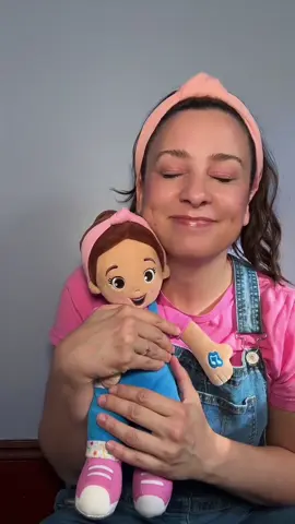 Have you managed to get your hands on one of the Miss Rachel dolls? #missrachel #missrachelyoutube #missrachellearning #behindthescenes #missrachelisthebest #missracheloutfit #missrachelduet #missracheltoy 