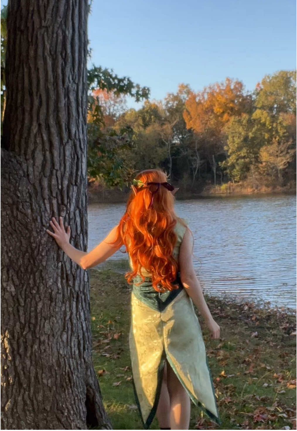 My phone literally died after this lol  (also don’t look too closely at the zipper… it’s handsewn and also bursting at the seams fr 😭) [#TheLegendsOfVoxMachina #VoxMachina #TLOVM #VM #Keyleth #VoxMachinaKeyleth #VMKeyleth #KeylethCosplay #VoxMachinaKeylethCosplay #VMKeylethCosplay#VoxMachinaCosplay #VMcosplay #CriticalRole #CR #AmazonPrine #Bambi_Keyleth #booitsbam #NativeCosplayer #LGBTQIACosplayer #SapphicCosplayer #WLWCosplayer #LGBTQIA #Queer #Sapphic #WLW] @Marisha Ray641 @LVMandM9onPrime @Critical Role 