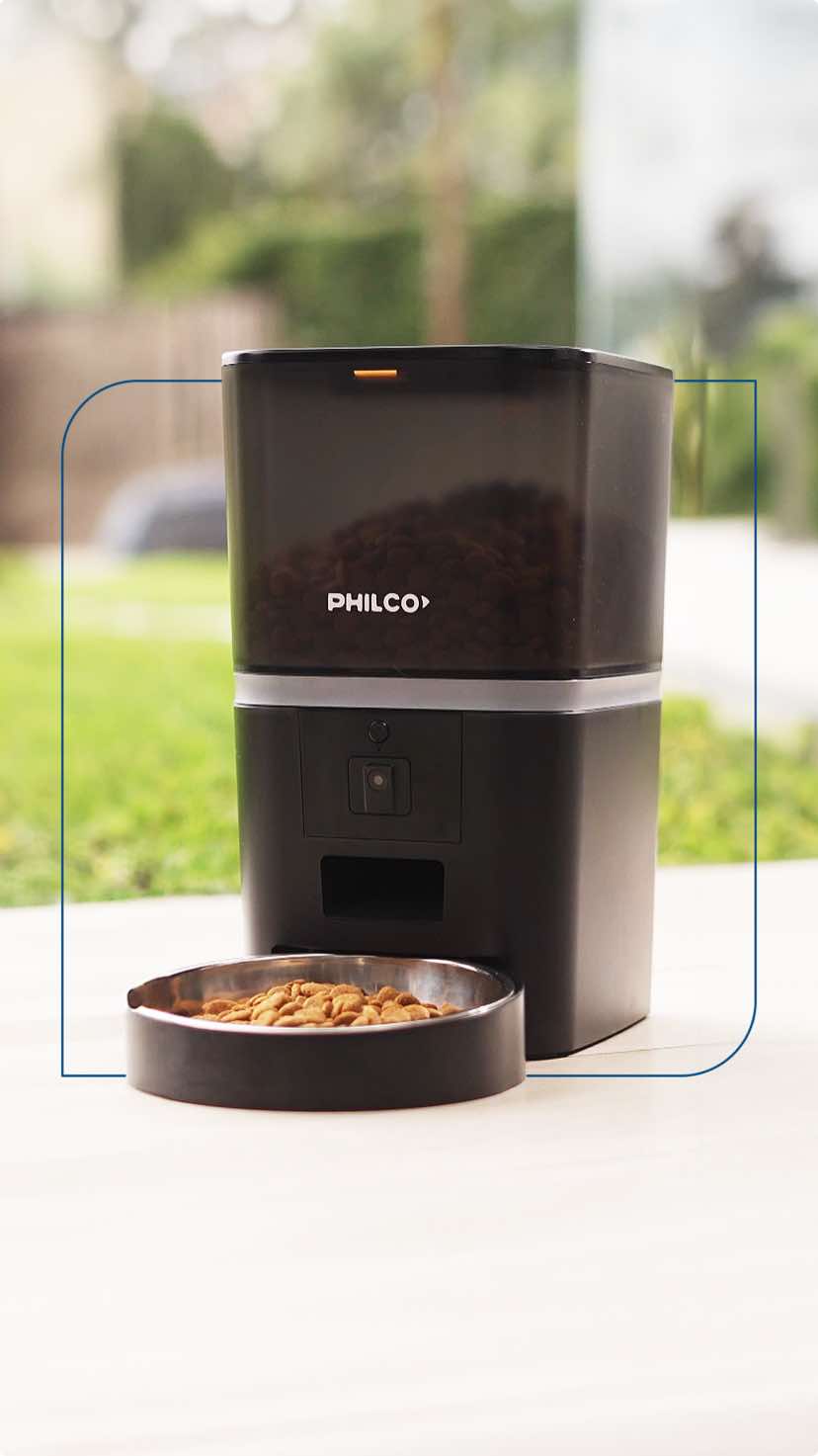 Llegó la solución para tu mascota 🐶🐕, el nuevo comedero automático Philco, que viene con cámara y micrófono incorporado para que veas y le hables a tu perrihijo, aun cuando no estas. 🐾🦴 #MascotasPhilco
