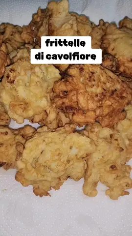 #ricettecolcavolfiore# #fritteledicavolfiore # #ricettaveloce # #cavolfioreautunnoricette#