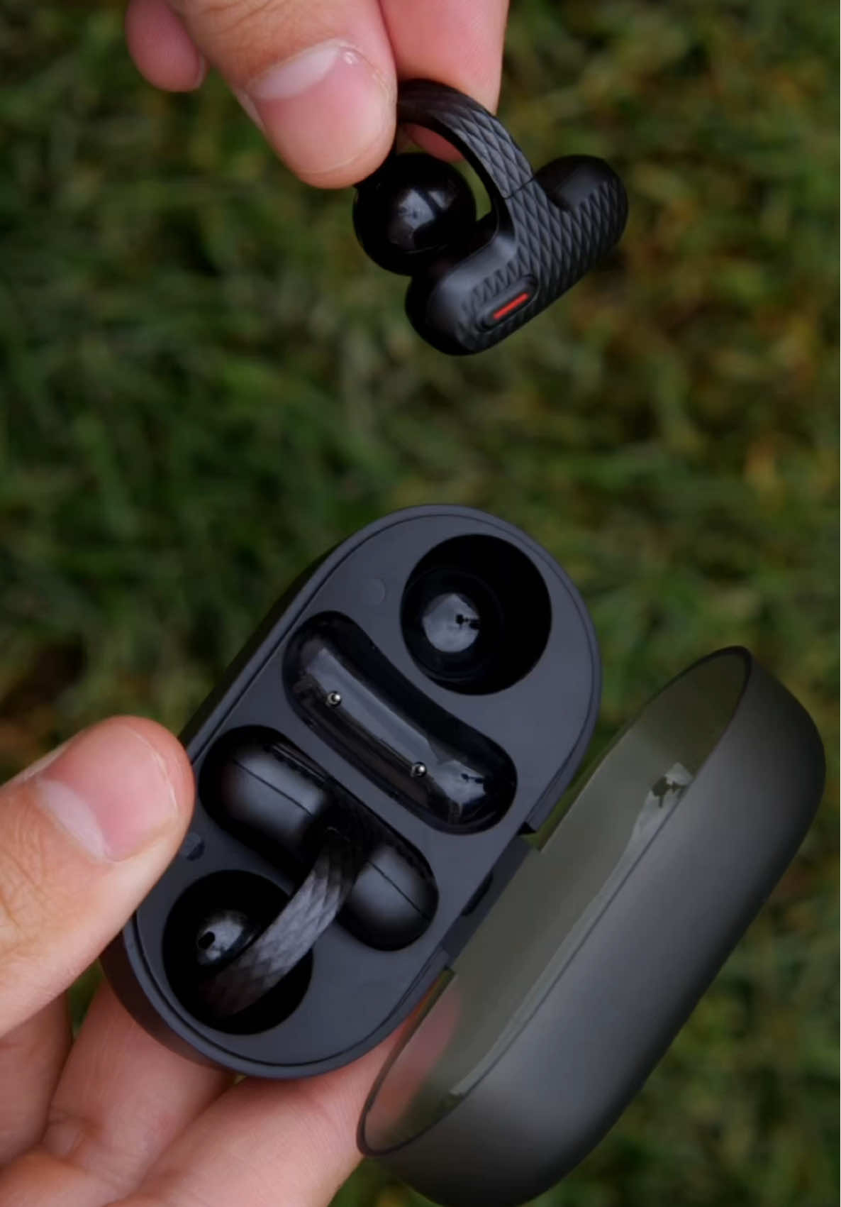 Estos son los nuevos auriculares para deportistas de AMAZFIT ¡una opción muy económica para disfrutar de tu música en todo tipo de situaciones! #AmazfitUP #viral #auriculares #earbuds #openear #tech #gadget #wow #amazfit @Amazfit.Spain 