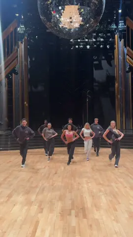 utah gang in THE ballroom❤️‍🔥 @Dancing with the Stars #DWTS @Rylee Arnold @Witney  Carson @jennajohnson @Ezra Sosa @Brandon Armstrong @carter @Marcquet Hill 