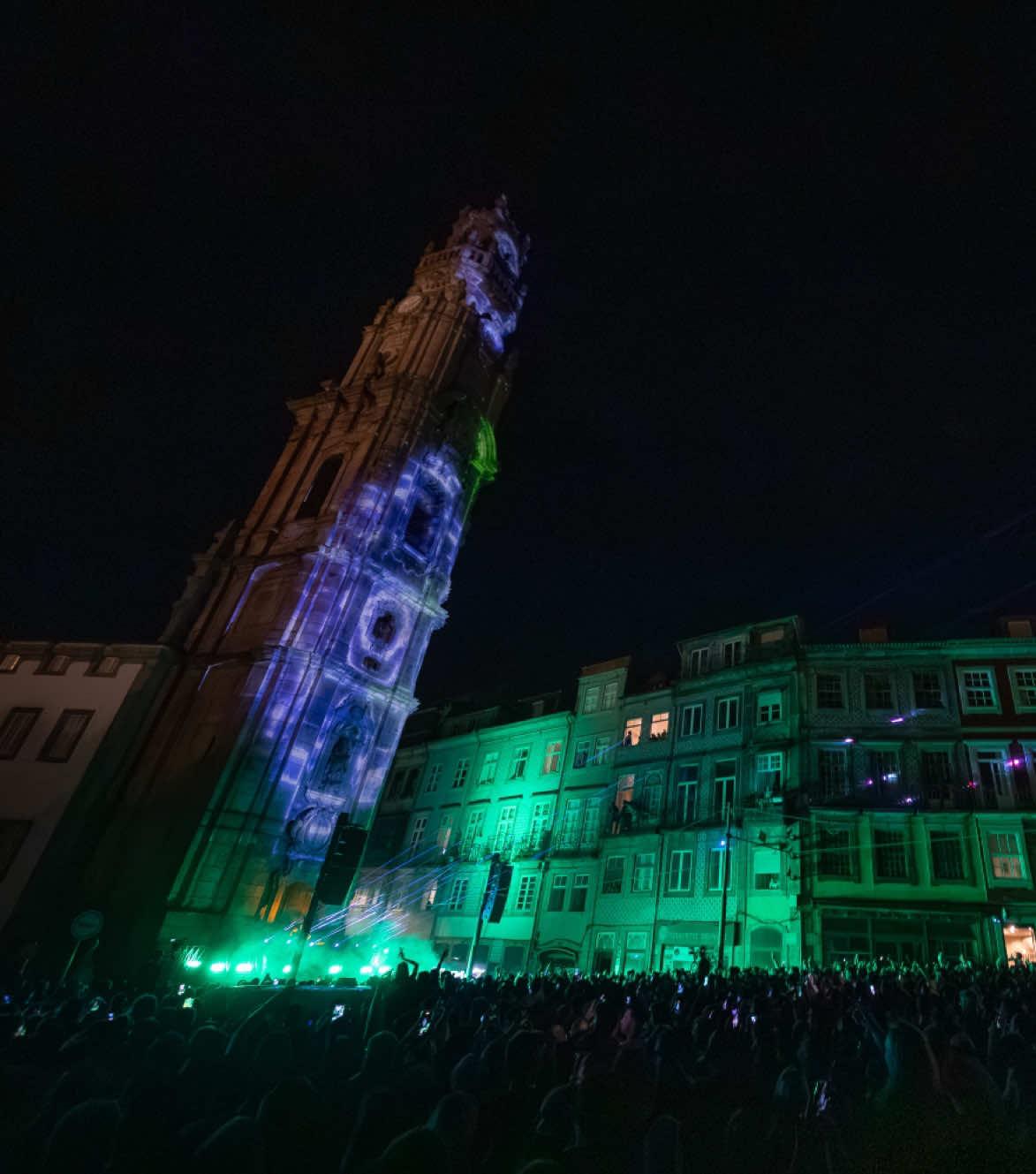 TORRE DOS CLÉRIGOS e a apresentação da sua nova imagem.  Um evento que ficou na memória de todos na “Antiga, Mui Nobre, Sempre Leal e Invicta Cidade do Porto” - 18JUL24. Track ID: Ave Maria (Caccini) - Unreleased Remix: Padre Guilherme, Ebmath. Soprano: Liliana Sofia Coelho Coro: Pequenos Cantores de Amorim e de Laúndos #torredosclerigos #padreguilherme #dj #porto #portugal #djset #melodictechno #techno #dance #electronicmusic #concert #art #artist