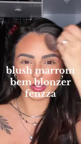 blush marrom bem bronzer perfeito pra tecnica blonzer!  blush da fenzza linha chocofun 🤎 #maquiagem #bronzer #blonzer #blush #blushmarrom  #fenzza #makebaratinha @Fenzza Make Up  @my castro makes🦋 