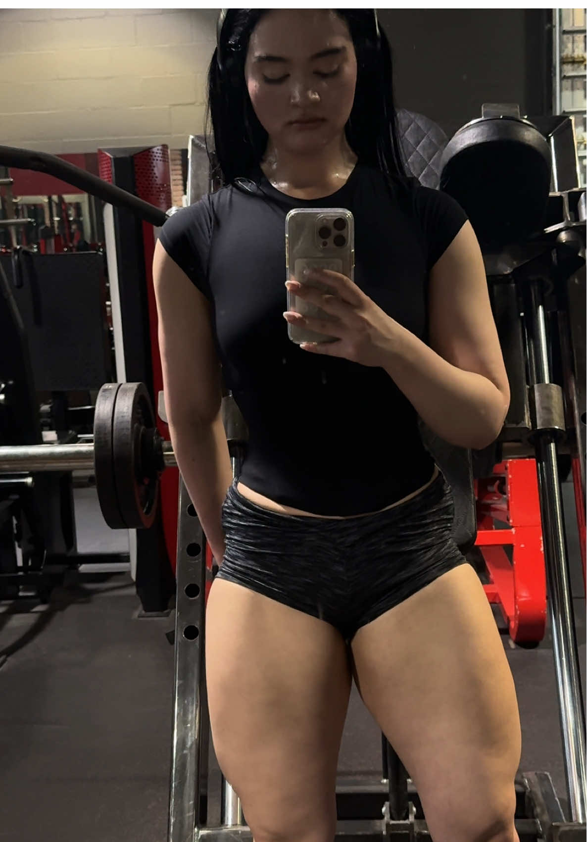 One day closer 🖤🐈‍⬛    Shorts @MB Minibeast   #GymTok #gymgirls #motivation #gymmotivation #quads #squat #villain 