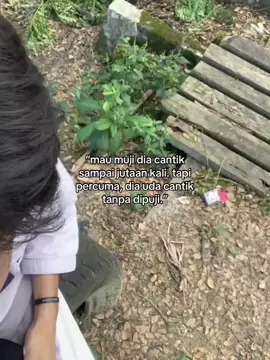 bahkan tanpa dipuji saja cantik😵, bersyukur nya aku bisa dapetin kamu 🌹😵@saffa176_  😵